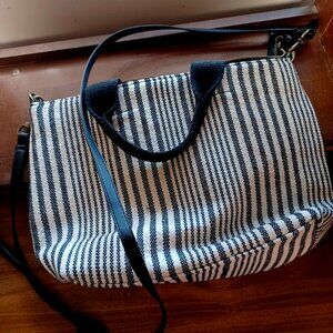 Universal Thread Shoulder Bag